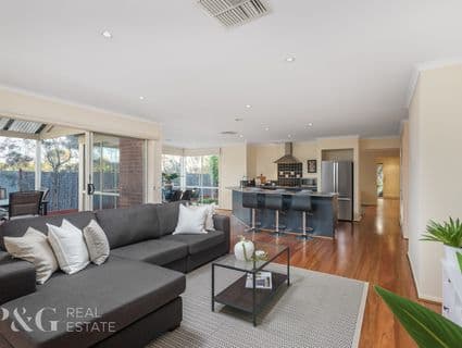 128 Berwick Springs Promenade, Narre Warren South - Thumbnail 2