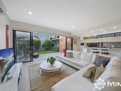 45 Princess Road, Claremont - Thumbnail 2