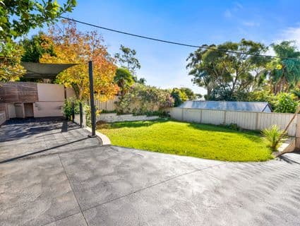 27 Crescent Road, Charlestown - Thumbnail 4