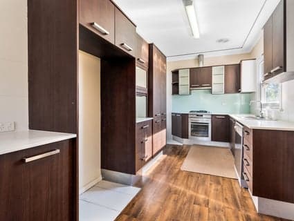 27 Crescent Road, Charlestown - Thumbnail 5