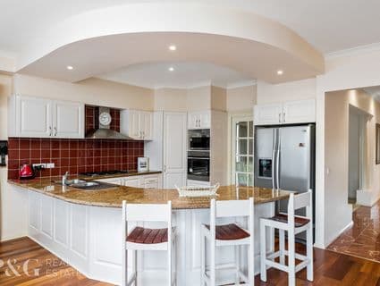 17 Daintree Grove, Narre Warren - Thumbnail 4