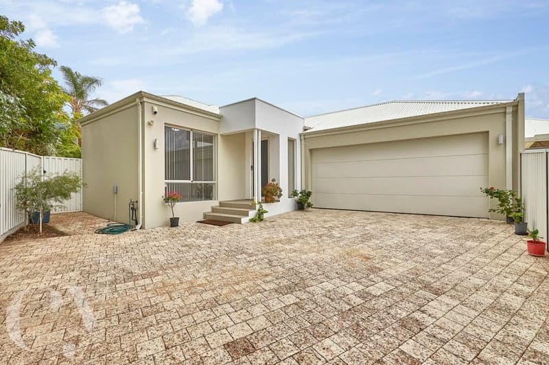 23 Hood Street, Hamilton Hill - Image 1