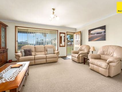 404, Caves Beach - Thumbnail 2