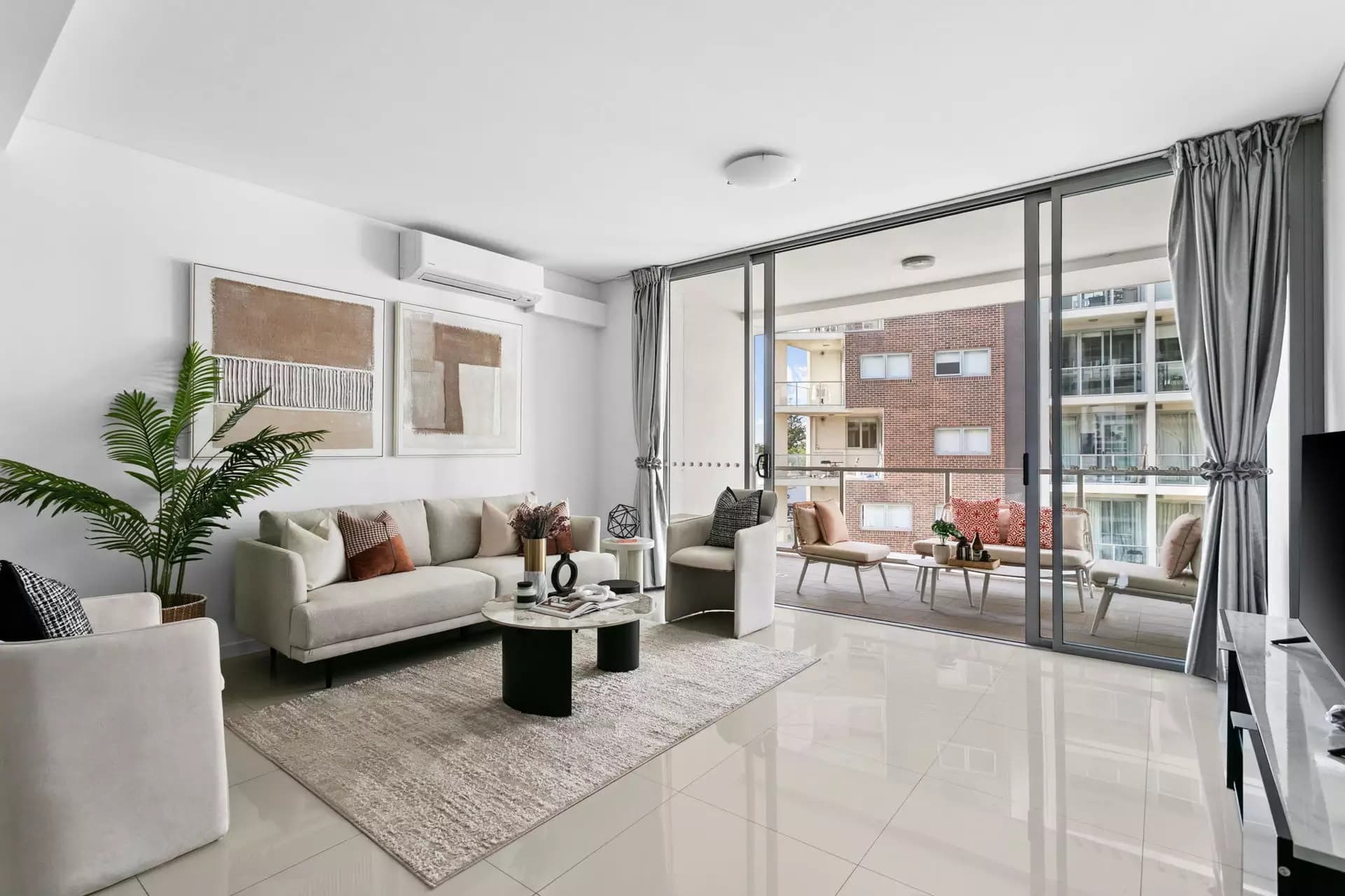 73/2A Brown Street, Ashfield - Image 1