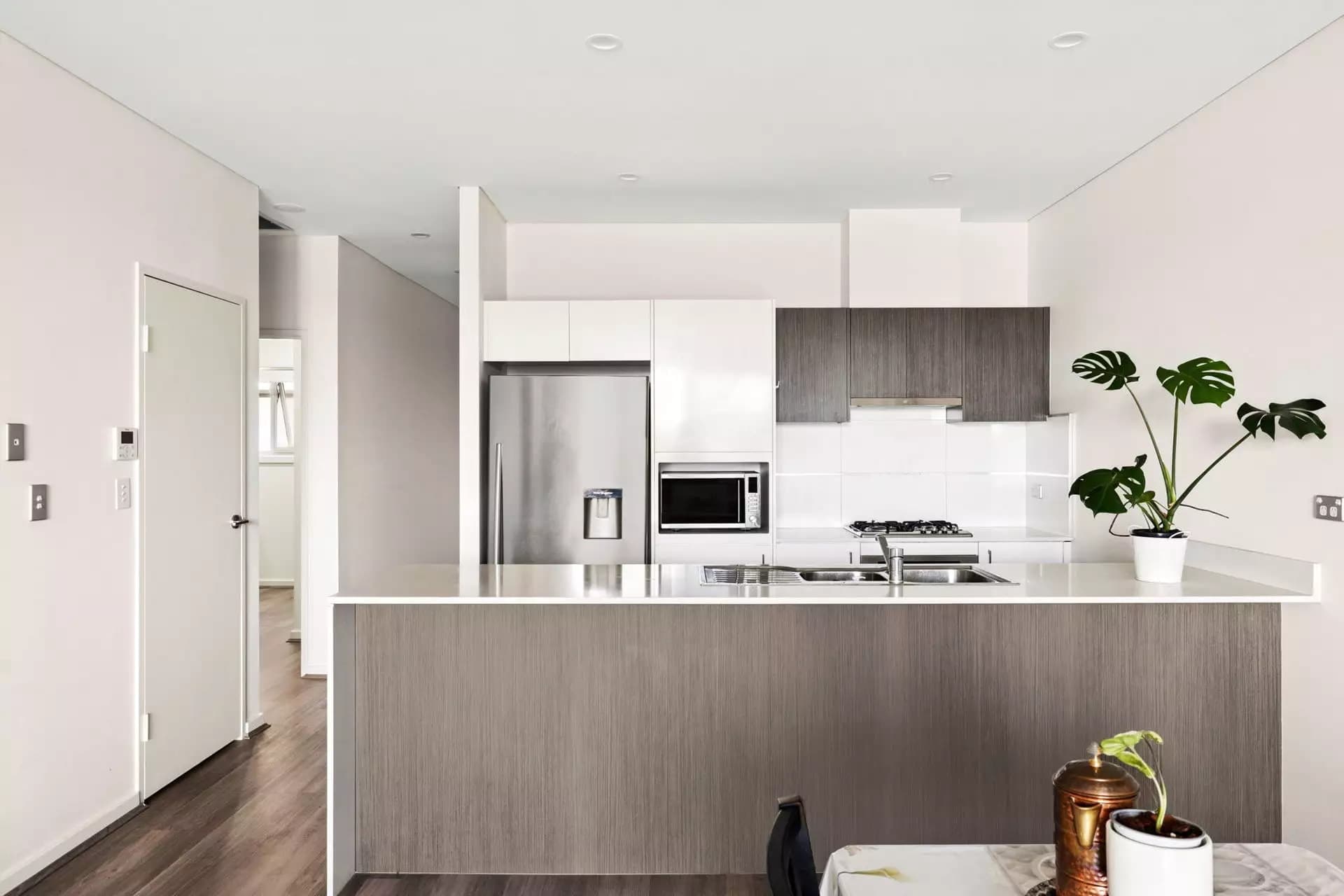505/4 Broughton Street, Canterbury - Thumbnail 2