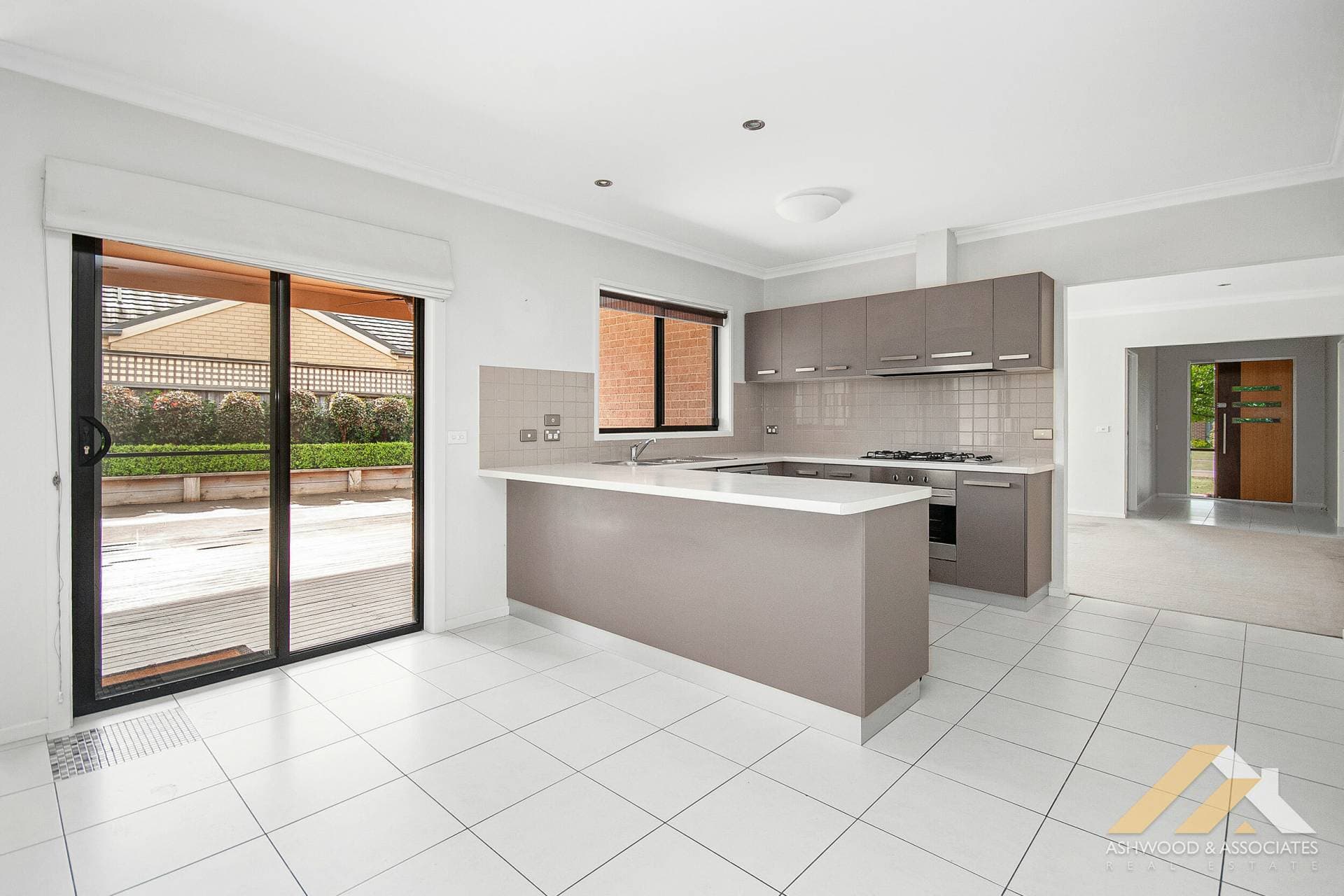 8 Kooralbyn Ct, Eastwood VIC 3875, Eastwood - Thumbnail 2