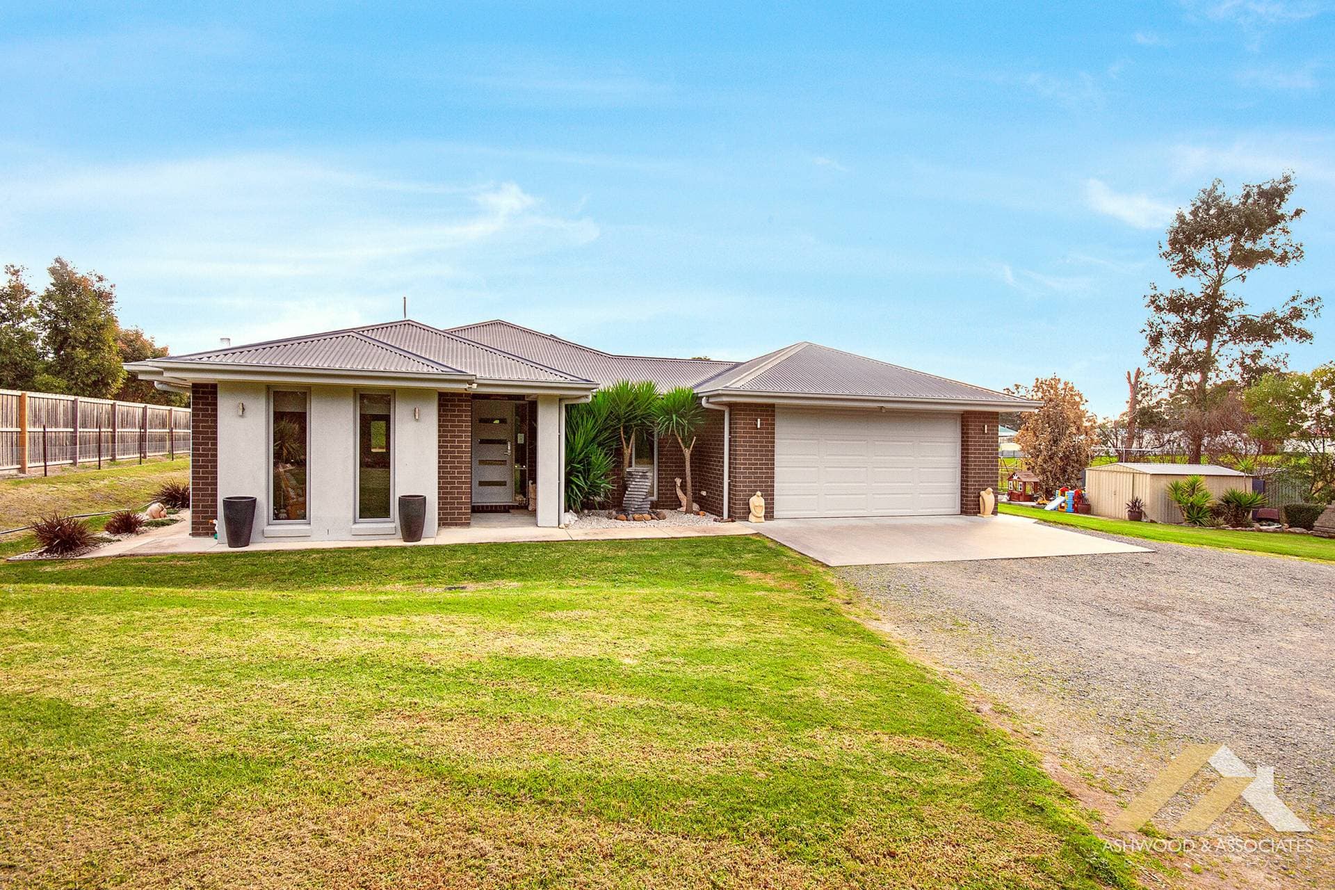 121B Hoyt St, Lindenow VIC 3865, Lindenow - Image 1