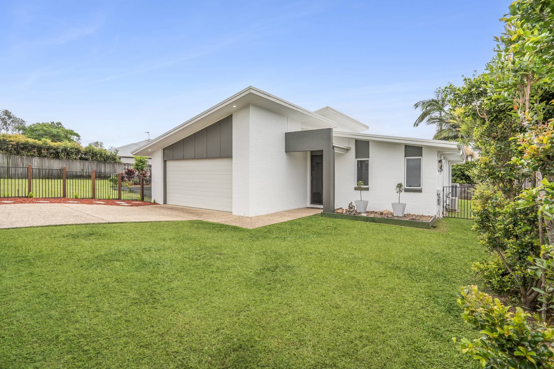 13 Heights Road, Beerwah QLD, Beerwah - Thumbnail 5