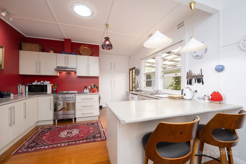 32																										Pitcairn Avenue
														
								Lethbridge Park, NSW 2770, Armidale - Thumbnail 6