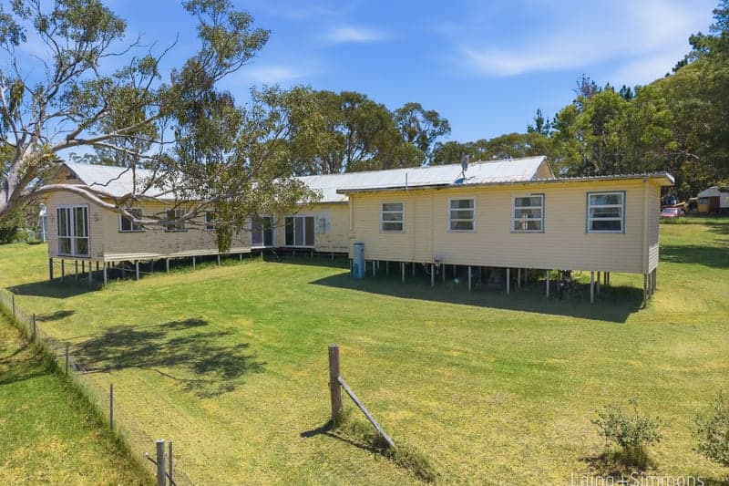 32																										Pitcairn Avenue
														
								Lethbridge Park, NSW 2770, Armidale - Thumbnail 2