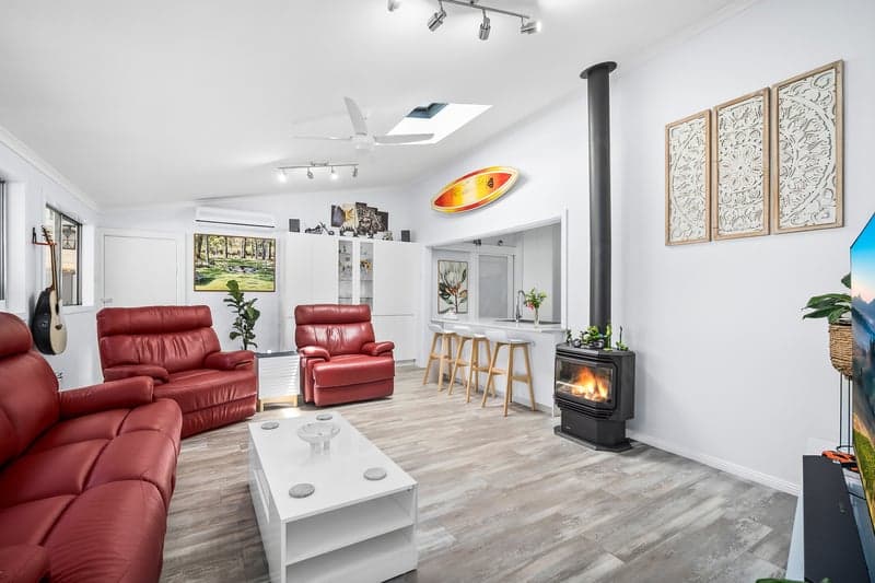 32																										Pitcairn Avenue
														
								Lethbridge Park, NSW 2770, Miranda - Thumbnail 2