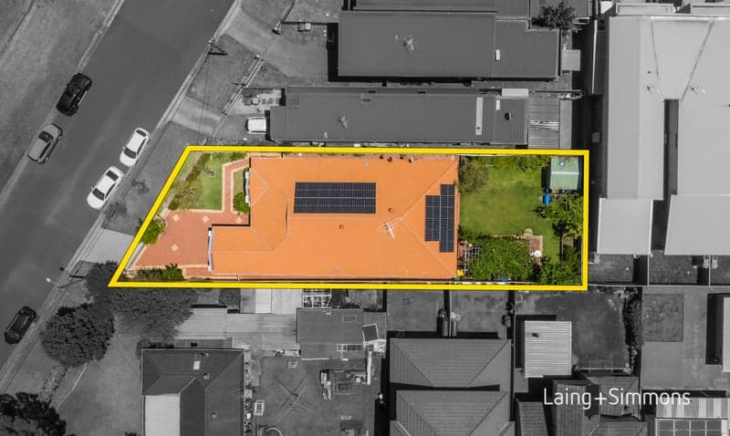 13 Raleigh Street, Guildford, Guildford - Thumbnail 2