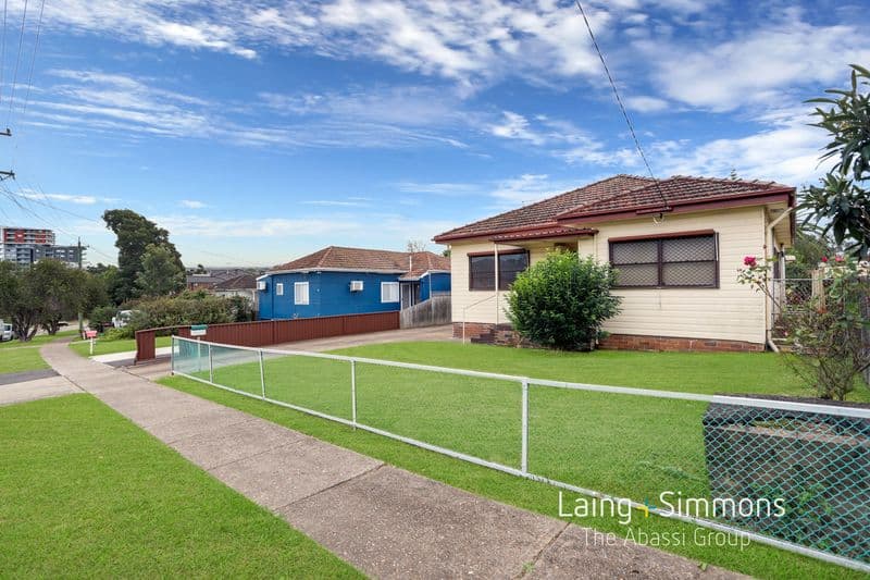 1 Carhullen Street, Merrylands, North Narrabeen - Thumbnail 3