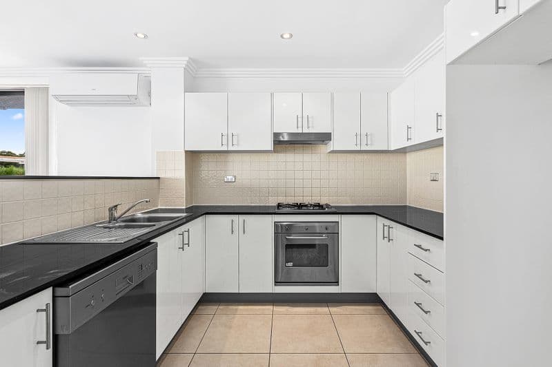 83/8-12 Wandella Road, Miranda, Armidale - Thumbnail 3