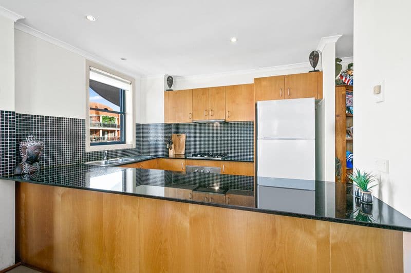 404/21-25 Urunga Parade, Miranda, Armidale - Thumbnail 4