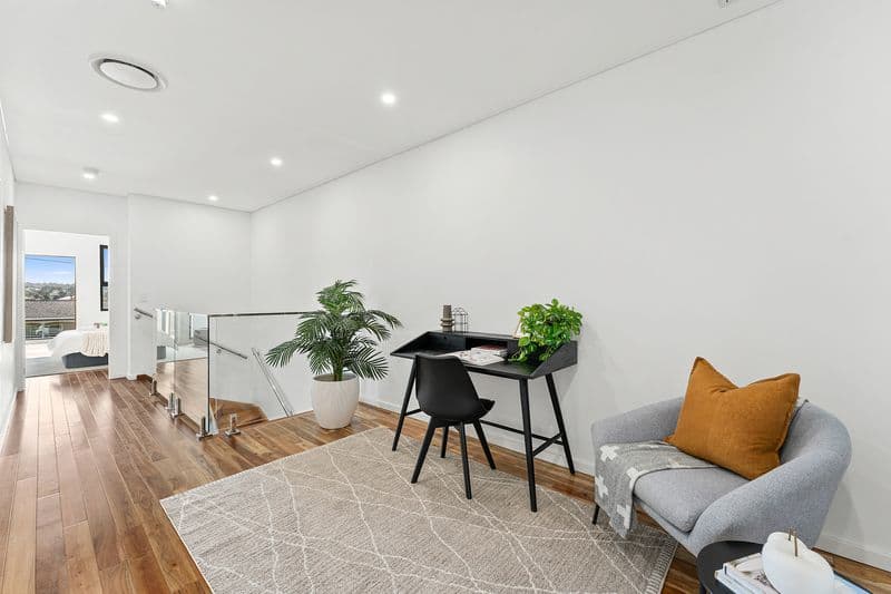 8b Renown Avenue, Miranda, Miranda - Thumbnail 5