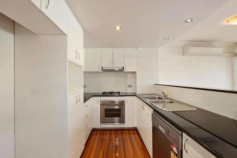 113/11 Mooramba Road, Dee Why, Castle Hill - Thumbnail 4