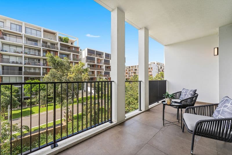 205/1 University Road, Miranda, Miranda - Image 1