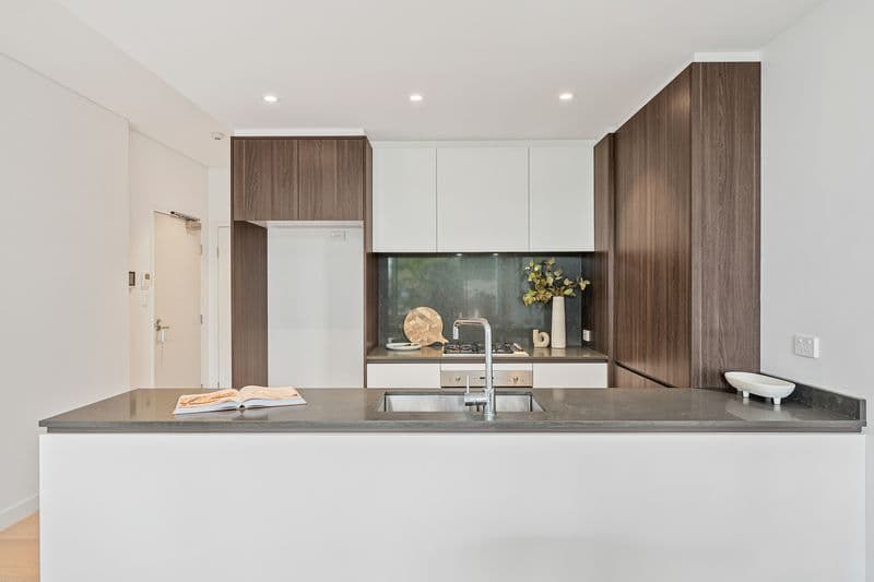 205/1 University Road, Miranda, Miranda - Thumbnail 4