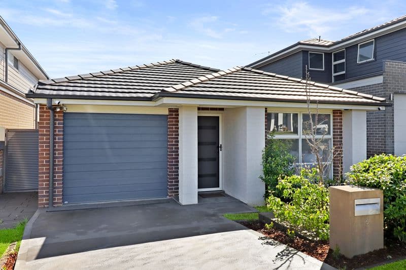 20/24-28																										Reid Avenue
														
								Westmead, NSW 2145, Marsden Park - Image 1