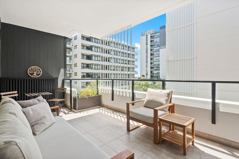 304/475 Captain Cook Drive, Woolooware, Fairfield West - Image 1