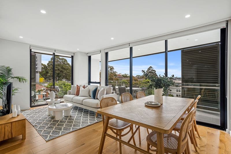 403/510 Kingsway, Miranda, Glenmore Park - Image 1