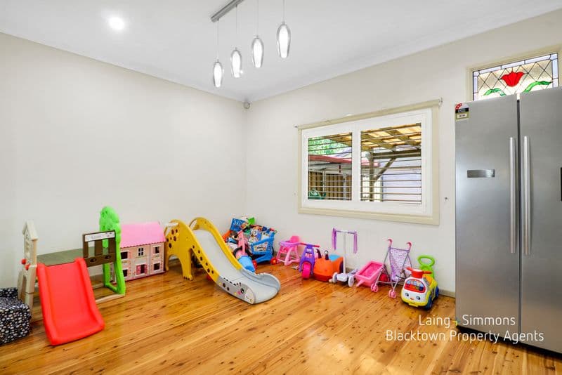 41 Western Crescent, Blacktown, Ingleside - Thumbnail 3