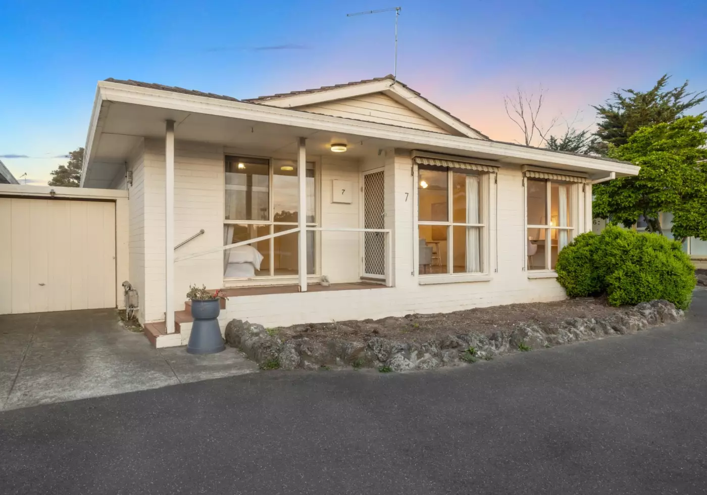 7/2 Coonara Avenue, Mount Eliza, VIC, Mount Eliza - Thumbnail 2