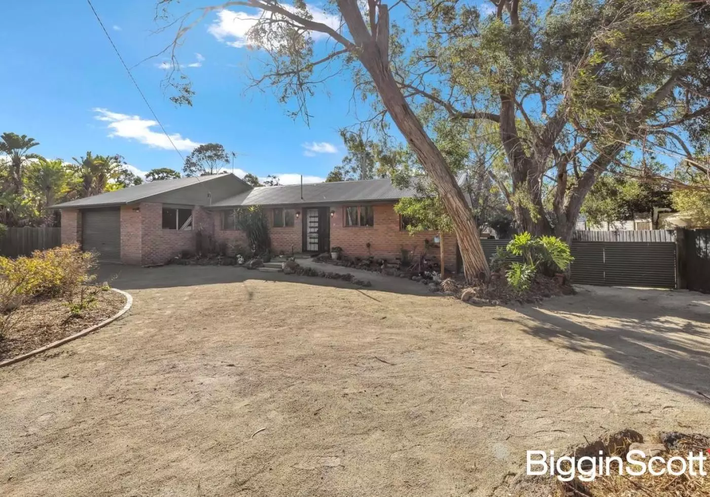 14 Market Street, Crib Point, VIC, Crib Point - Thumbnail 2