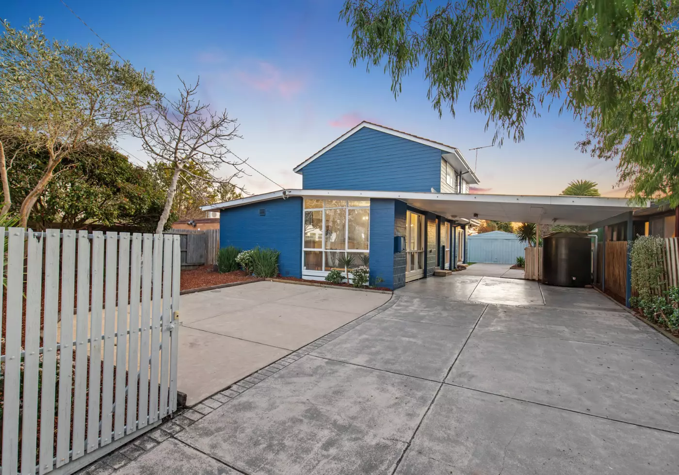 13 Lyster Close, Seaford, VIC, Seaford - Thumbnail 2