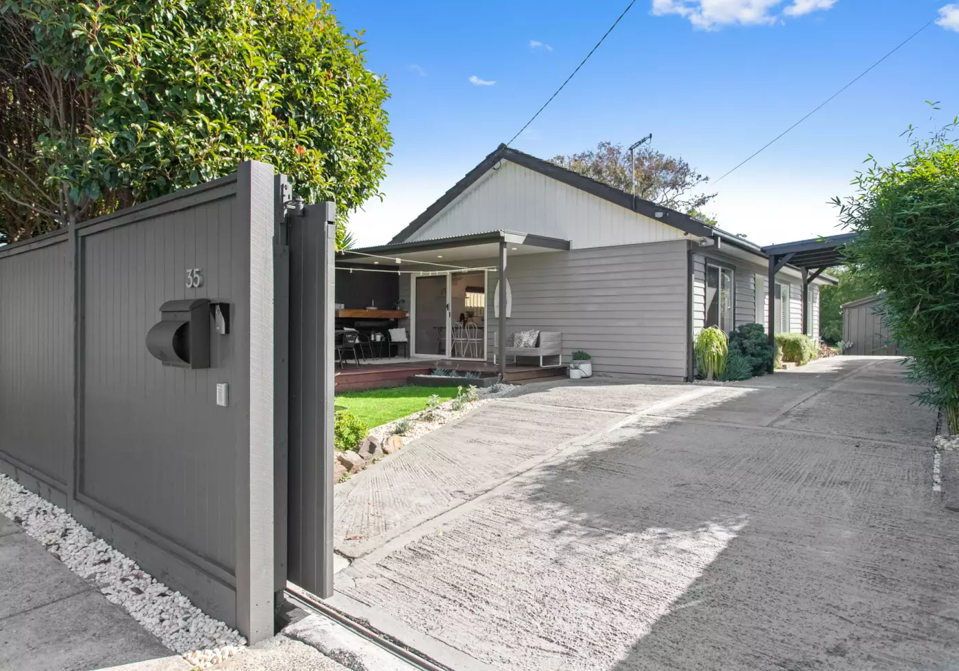 35 Bayside Grove, Seaford, VIC, Seaford - Thumbnail 2