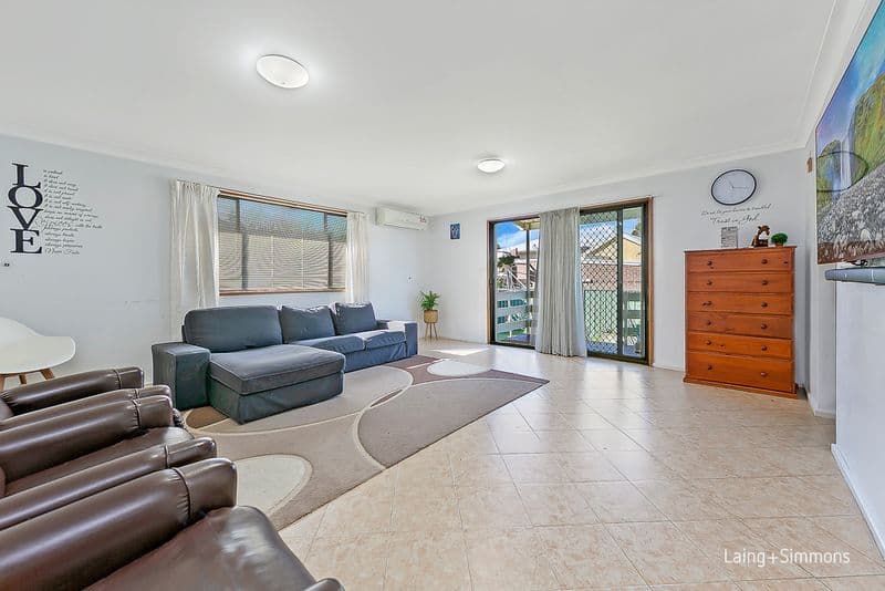 9/2																										Bayton Street
														
								Oxley Park, NSW 2760, Blackett - Thumbnail 4