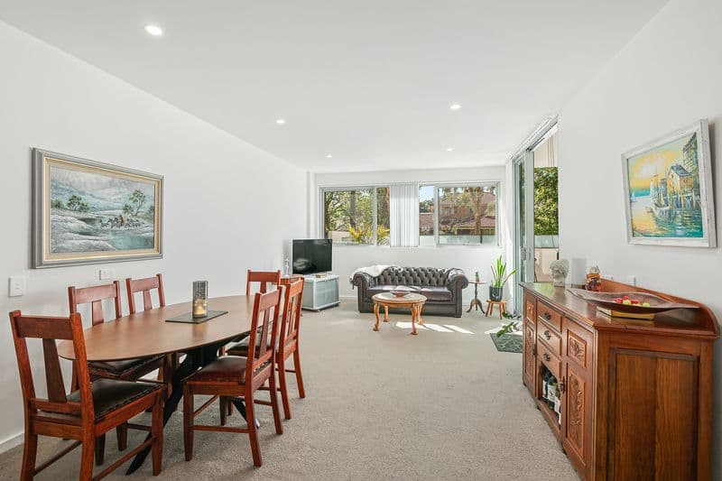 9/2																										Bayton Street
														
								Oxley Park, NSW 2760, Miranda - Thumbnail 2