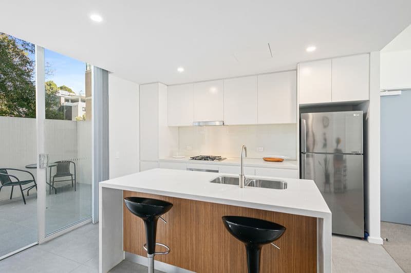 9/2																										Bayton Street
														
								Oxley Park, NSW 2760, Miranda - Thumbnail 3