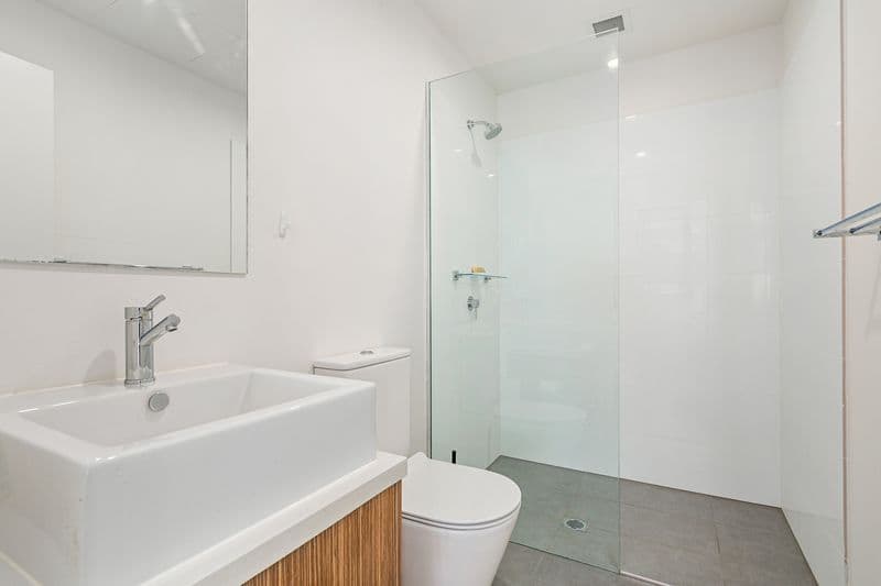 9/2																										Bayton Street
														
								Oxley Park, NSW 2760, Miranda - Thumbnail 5