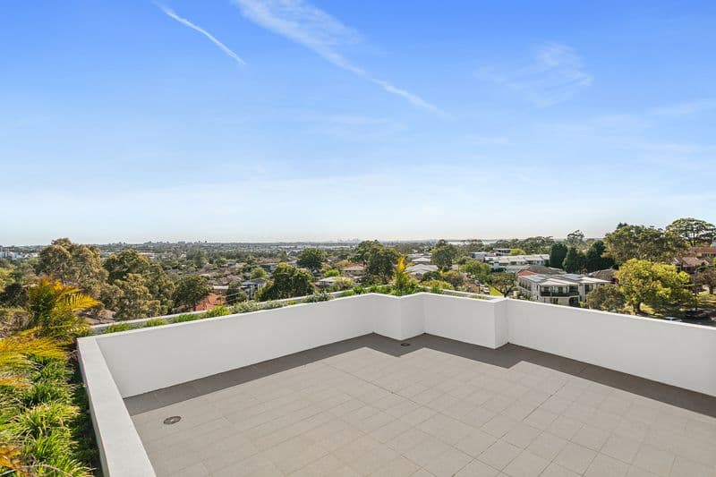 9/2																										Bayton Street
														
								Oxley Park, NSW 2760, Miranda - Thumbnail 7