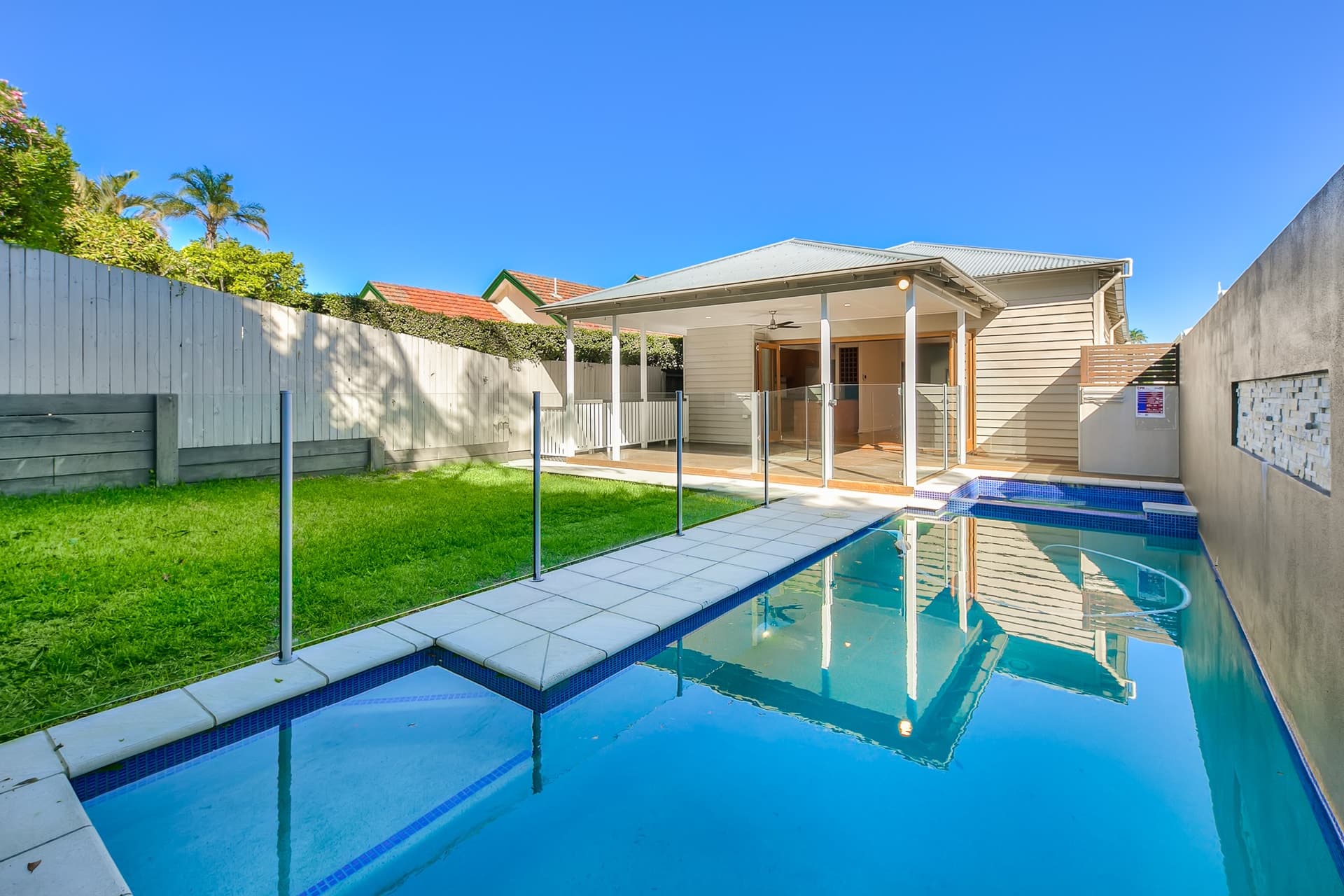 0375/17 Sparkes Avenue, Hamilton QLD 4007, Hamilton - Image 1