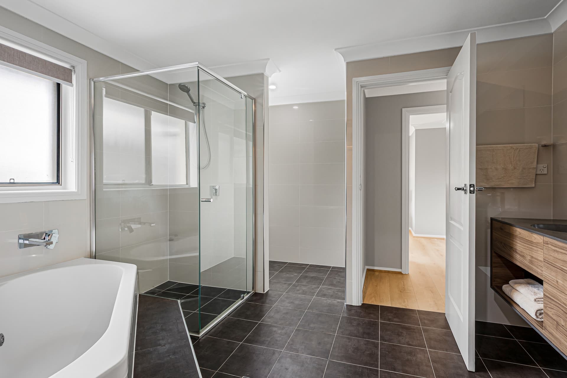 33 Mariner Crescent, Abbotsbury - Thumbnail 8