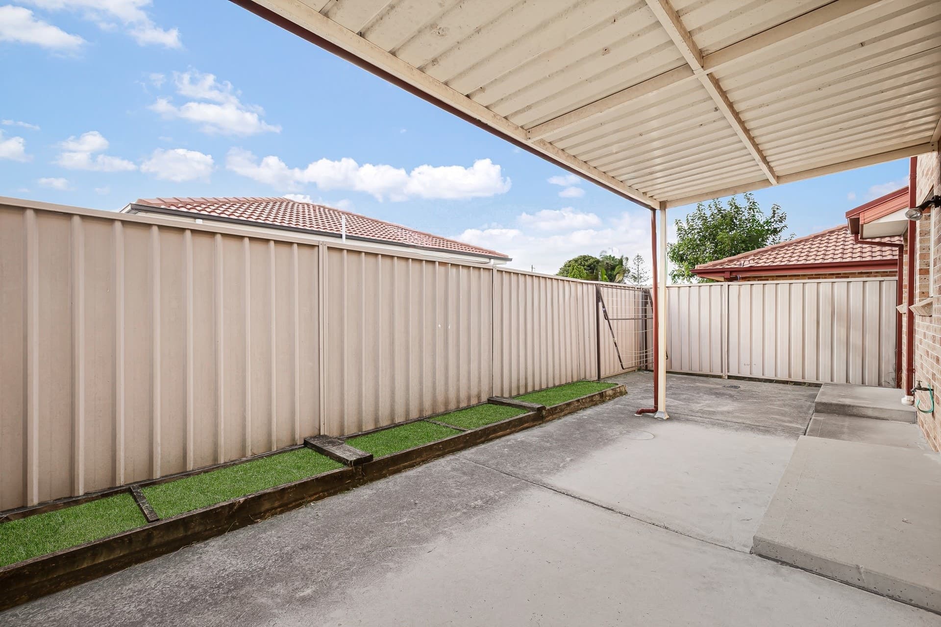 3/44 Eton Street, Smithfield - Image 1