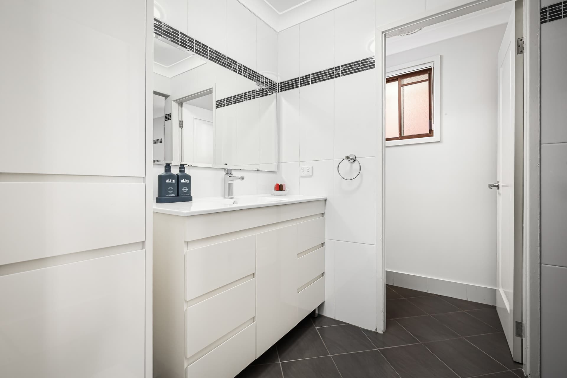 4 Thackeray Close, Wetherill Park - Thumbnail 7