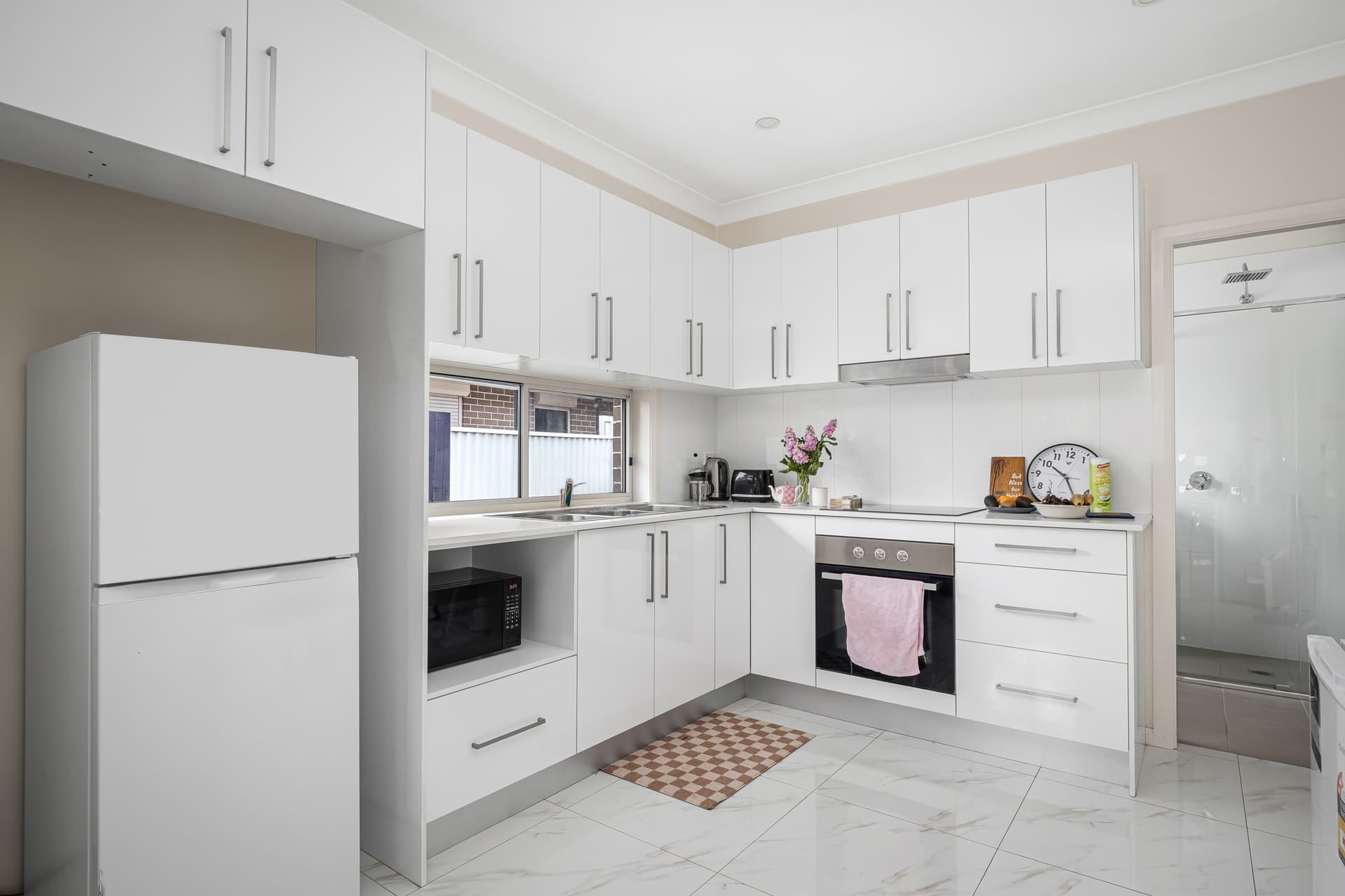 42 & 42a Rodeo Drive, Green Valley - Thumbnail 3