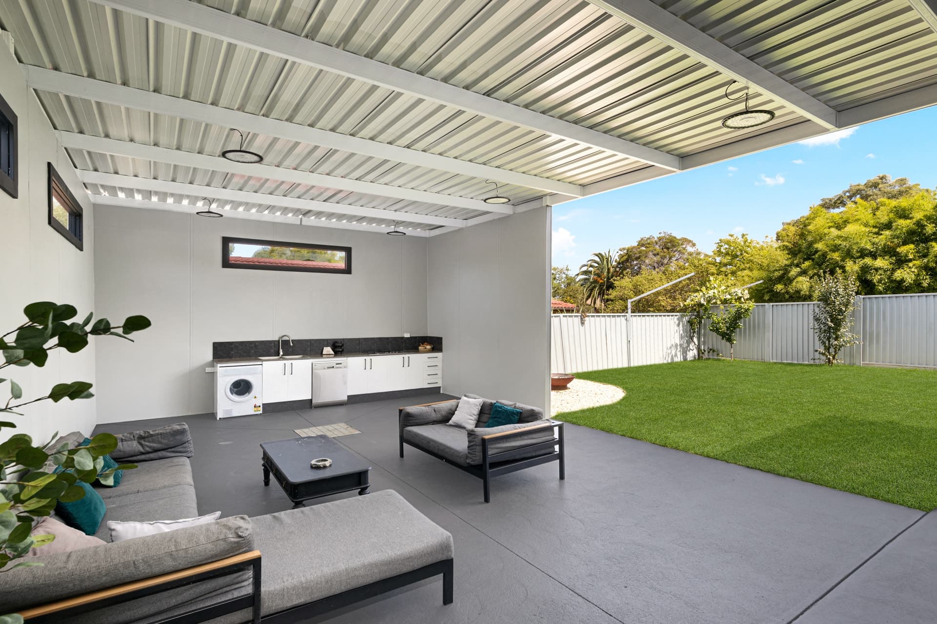 18 Janali Avenue, Bonnyrigg - Thumbnail 2