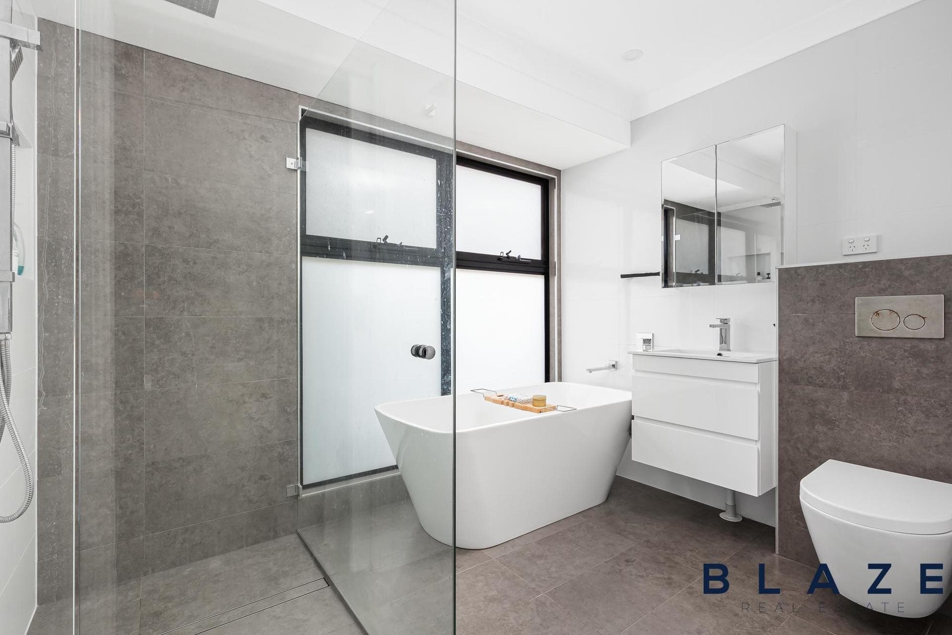 20 Saxonvale Crescent, Edensor Park - Thumbnail 7