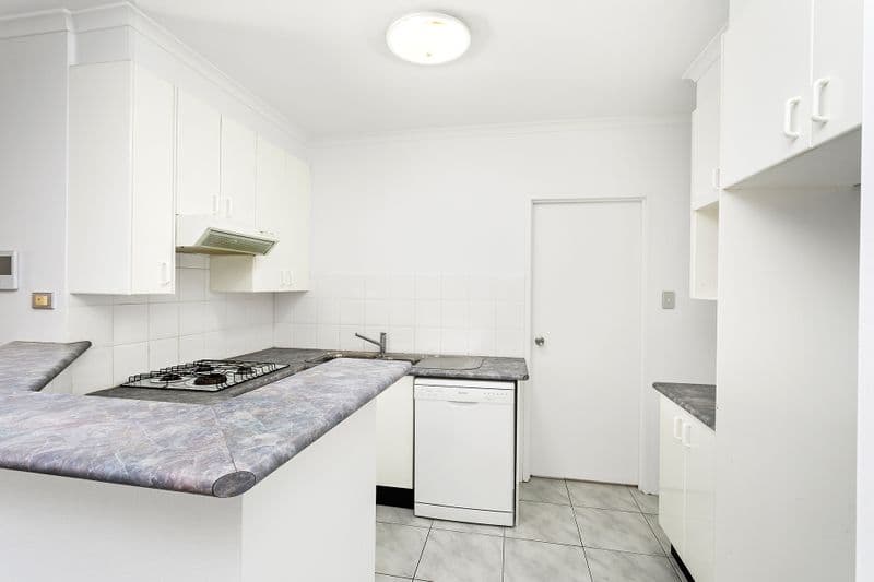 Level 4/7/25-27 Kiora Road, Miranda, Wakeley - Thumbnail 4