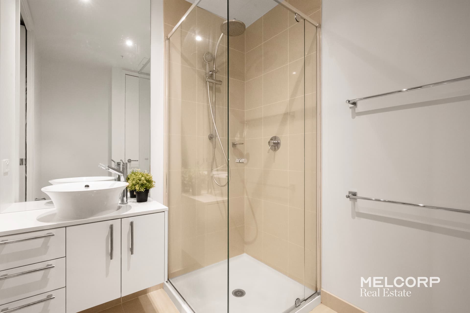 3708/318 Russell Street, Melbourne, VIC 3000, Melbourne - Thumbnail 2