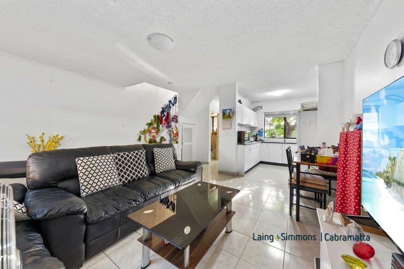 15/6-8 Clifford Avenue, Canley Vale, Pennant Hills - Image 1