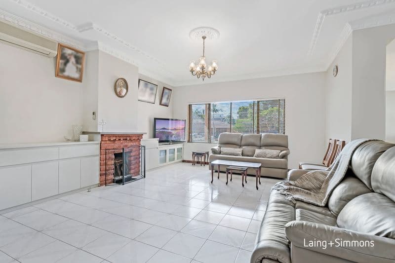 303/10																										Cornelia Road
														
								Toongabbie, NSW 2146, Whalan - Thumbnail 2