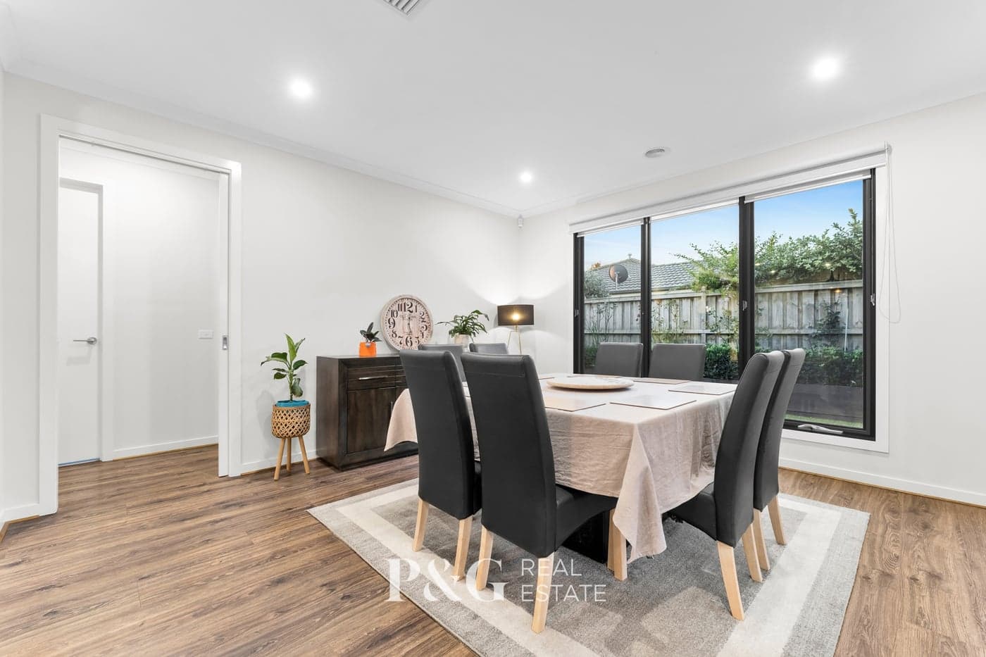 66 Ranfurlie Boulevard, Cranbourne West - Thumbnail 4