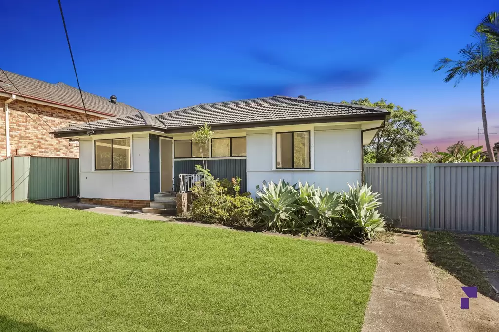 9 Van Dieman Crescent, Fairfield West - Image 1