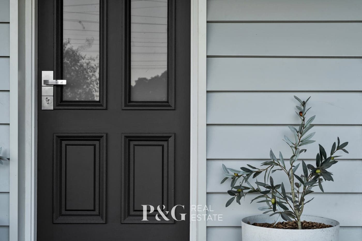 199 Ahern Road, Pakenham - Thumbnail 2